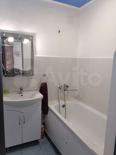 3-к. квартира, 70 м², 1/1 эт.