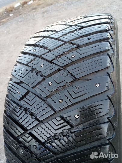 Goodyear Ultragrip Ice Arctic 225/50 R17 98T