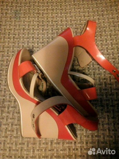 Летние босоножки