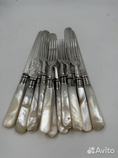 Столовые приборы перламутр