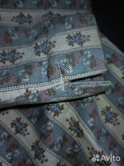 Джинсы / брюки с принтом