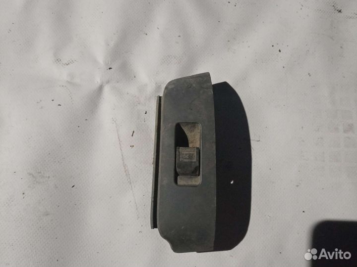 Кнопка стеклоподъёмника