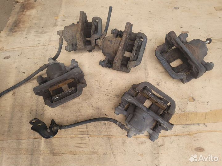 Суппорт задний nissan x-trail t31