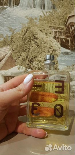 Escentric molecules 03