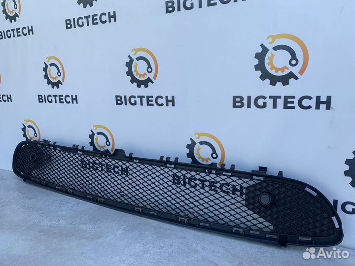 Решетка бампера Mercedes X156 A1568853122