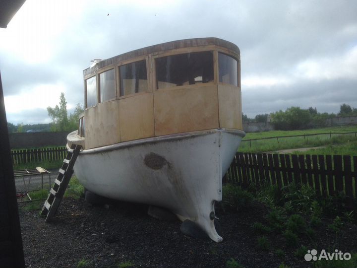 Баркас, морская лодка