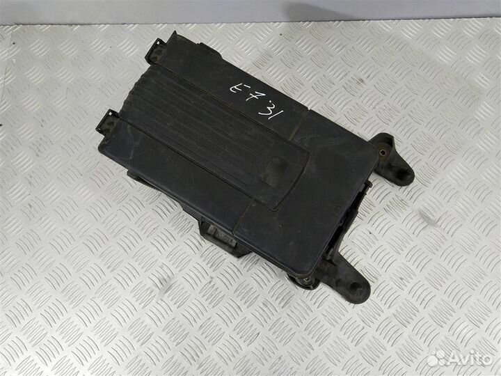 1K0915333H Полка аккумулятора Volkswagen Passat CC