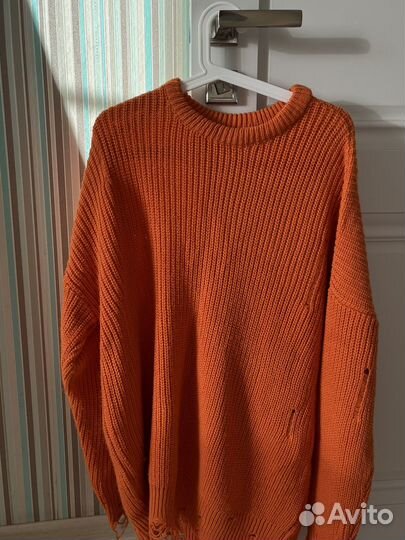 Свитер женский