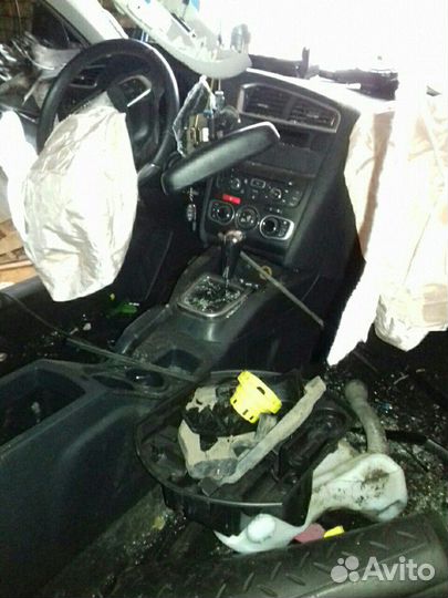 Пластик салона, багажника ситроен c4 b7, коврик