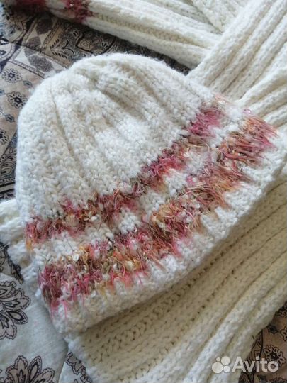 Шапку с шарфом