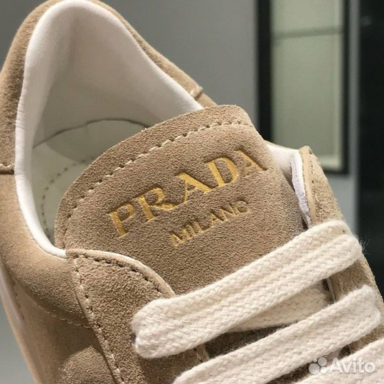 Кроссовки Prada женские