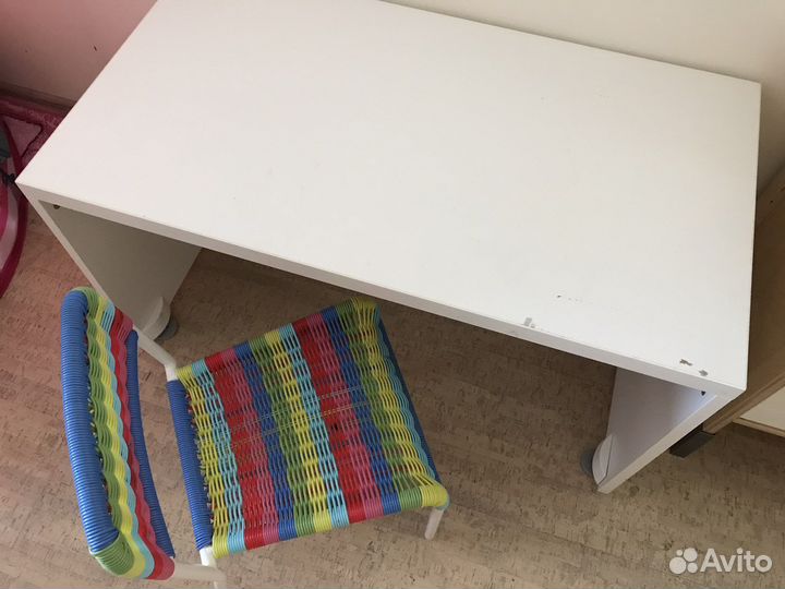 Детский стол со стулом