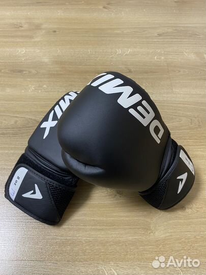 Боксерские перчатки