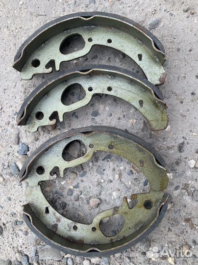 Тормозные колодки задние granta