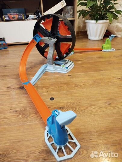 Гоночный трек hot wheels