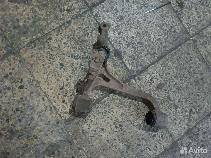 Рычаг нижний левый Mercedes W220 полный привод