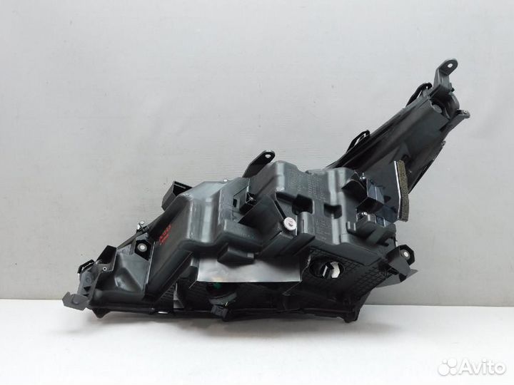 Фара правая Lexus LX570