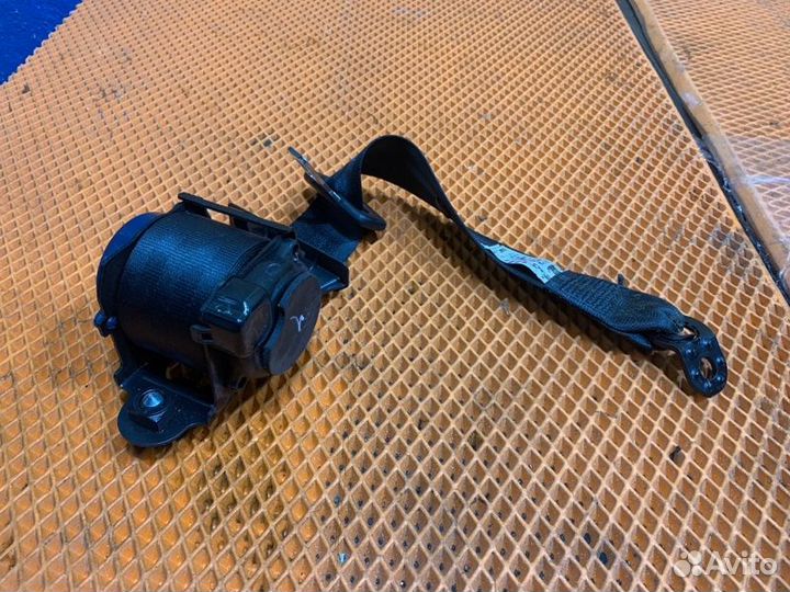 Ремень безопасности Volkswagen Polo V 1.6 cfna