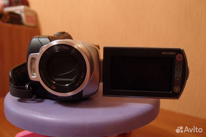 Видеокамера Sony -DSR-SR220E б. у