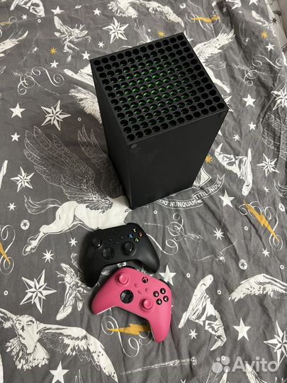 Приставка Xbox Series X на гарантии