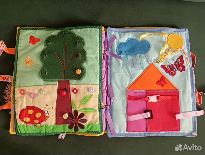 Развивающая текстильная книжка