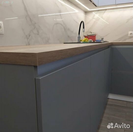 Кухня Кухонный гарнитур на заказ под потолок