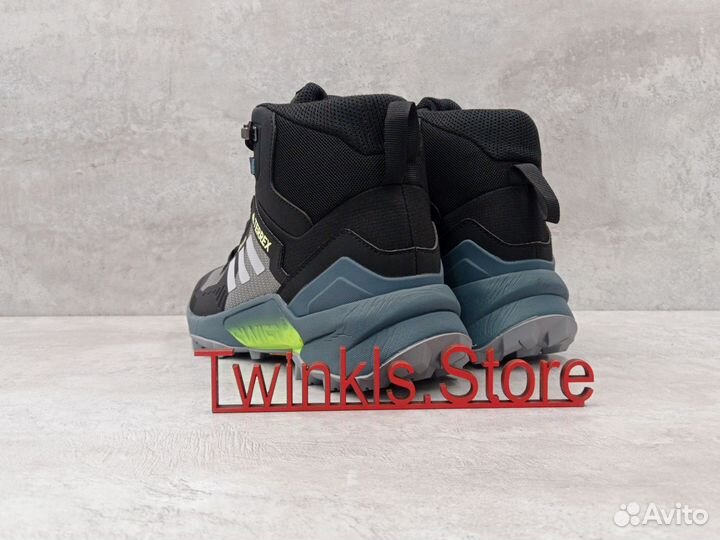 Кроссовки Adidas Tirrex