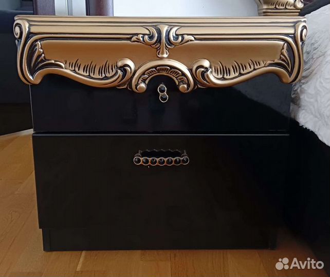 Спальный гарнитур