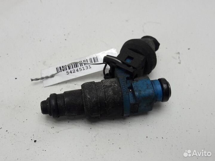 Форсунка топливная Volkswagen Passat B5