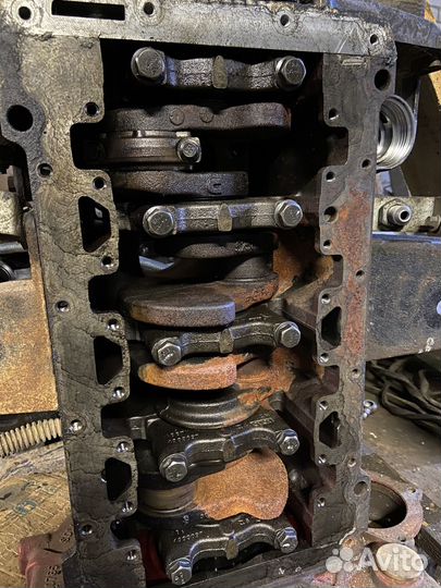 Cummins 2.8 ISF блок двигателя и коленвал