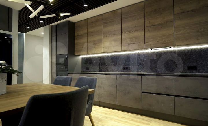 3-к. квартира, 80 м², 4/10 эт.