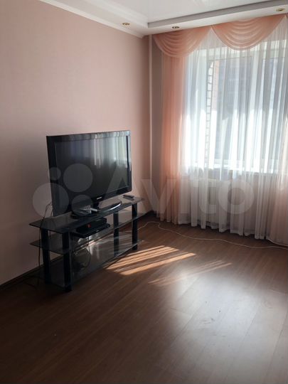 2-к. квартира, 60 м², 6/10 эт.