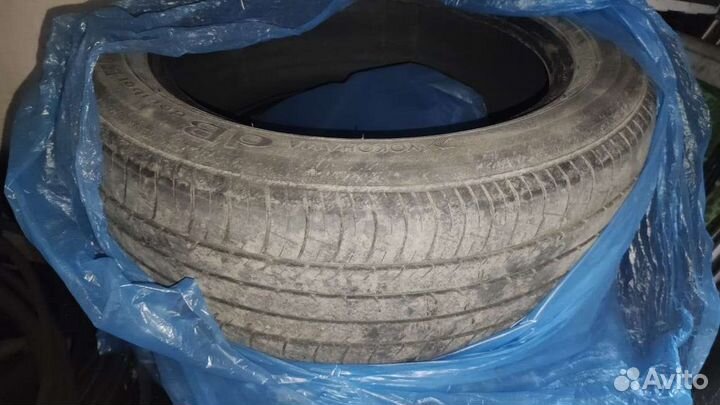 Yokohama dB Decibel E70B R17