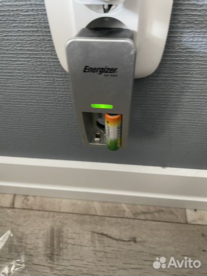 Energizer зарядка для акк батарей