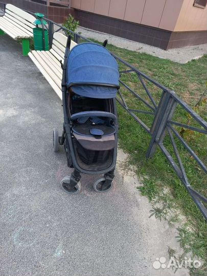 Прогулочная коляска