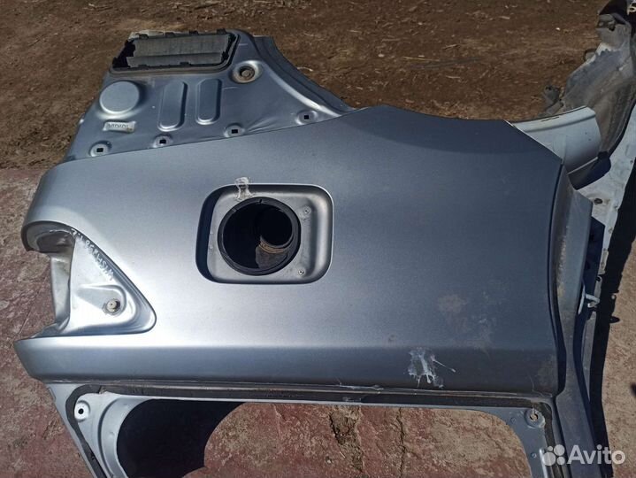 Крыло заднее левое Тойота wish