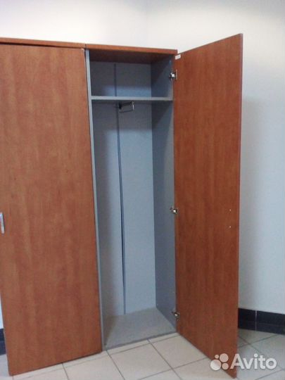 Мебель офисная б/у