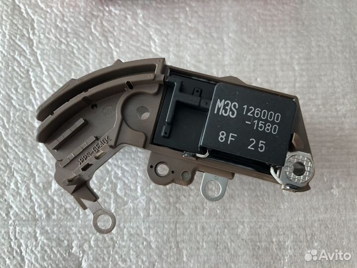 Регулятор напряжения toyota 2770074030