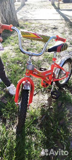 Детский велосипед четырехколесный