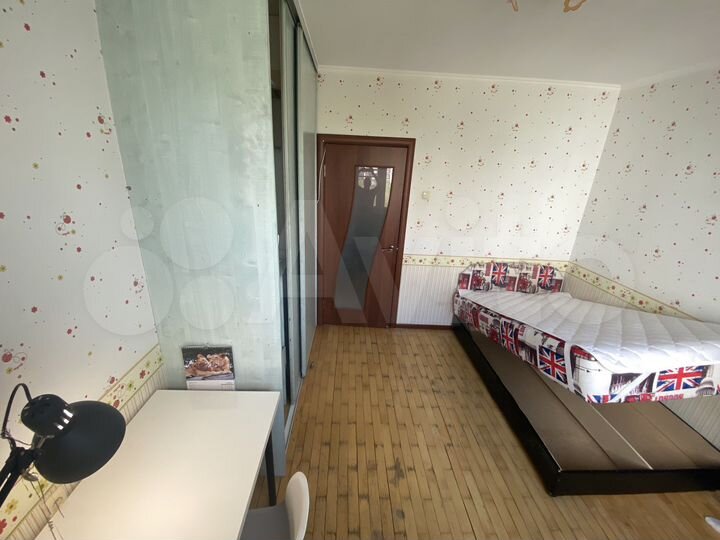 Комната 14 м² в 3-к., 8/17 эт.