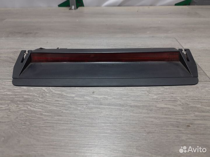 Стоп сигнал для Volkswagen Passat B6 sedan