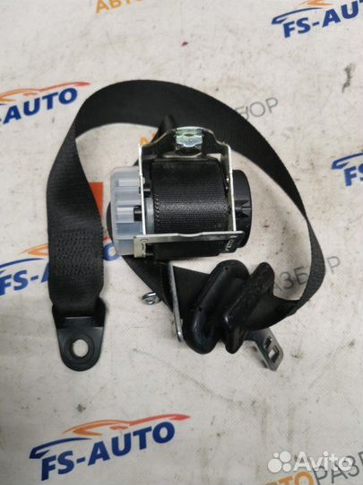 Ремень безопасности передний левый Ford Fiesta MK5