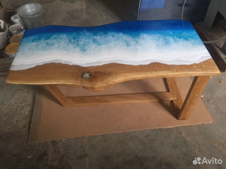 Стол из эпоксидной смолы