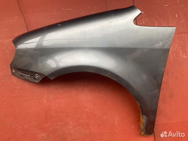 Крыло переднее левое Wv Touran BAG 2004