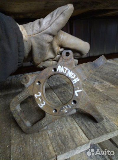 Кулак (цапфа) передний левый Ssang Yong Actyon New