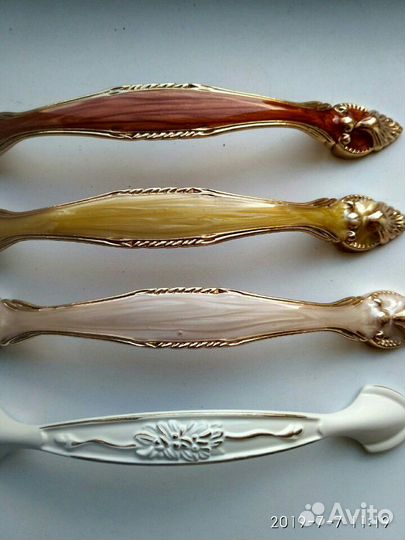 Ручки для шкафов и кухонных гарнитуров