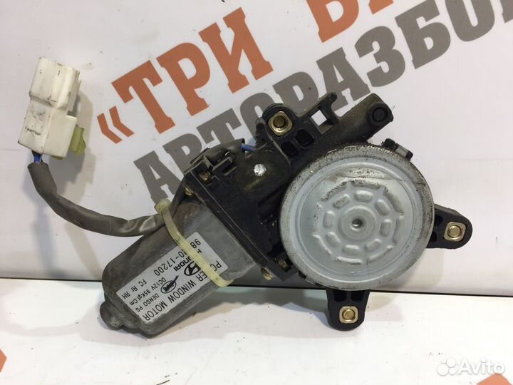 Моторчик стеклоподъемника задний правый Прав