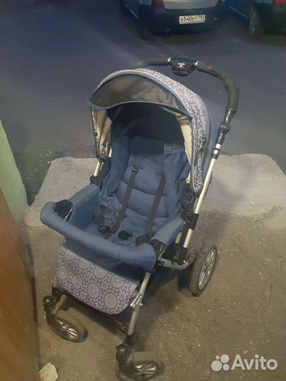 Прогулочная коляска