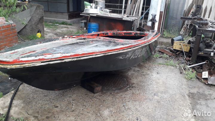 Продаю лодку