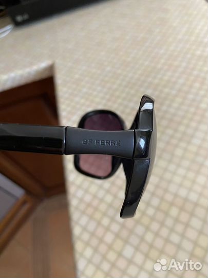 Солнцезащитные очки Gianfranco Ferre